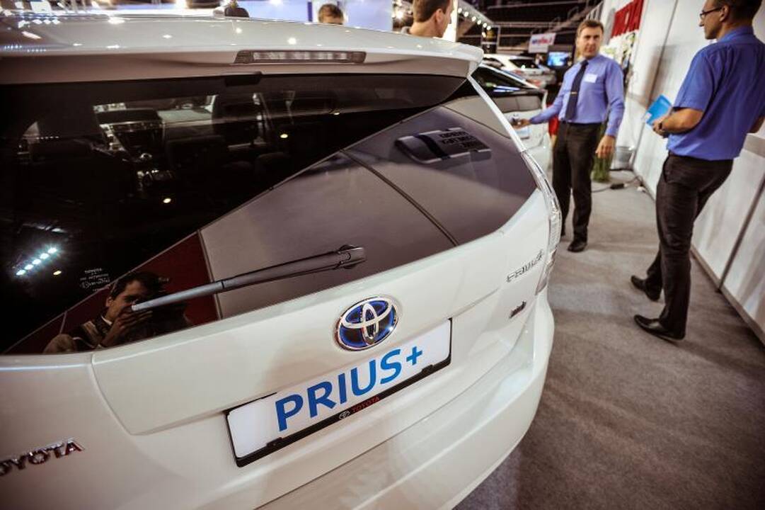 „Žalgirio“ arenoje seilę varvina automobilių gerbėjai