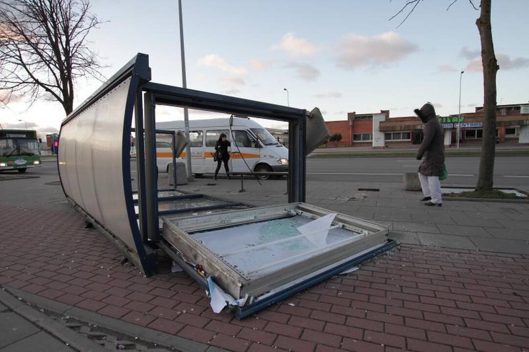 Stiprus vėjas naktį nusiaubė pajūrį (atnaujinta 15:58 val.)