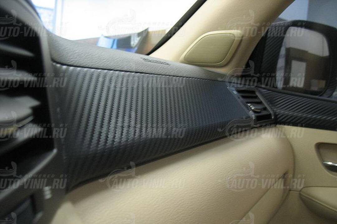 Čiuožėjo J.Pliuščenkos automobilis – lyg krokodilo imitacija