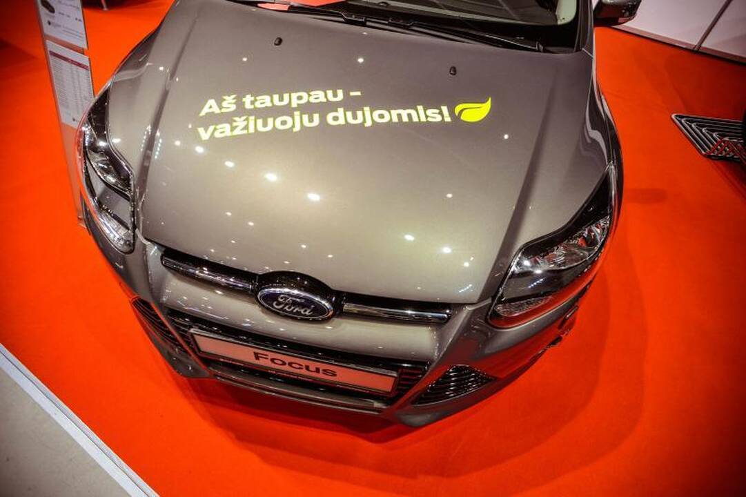 „Žalgirio“ arenoje seilę varvina automobilių gerbėjai