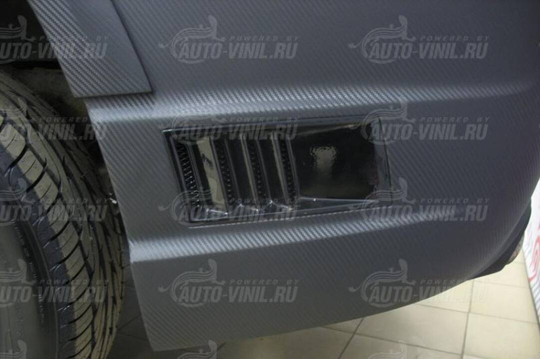 Čiuožėjo J.Pliuščenkos automobilis – lyg krokodilo imitacija