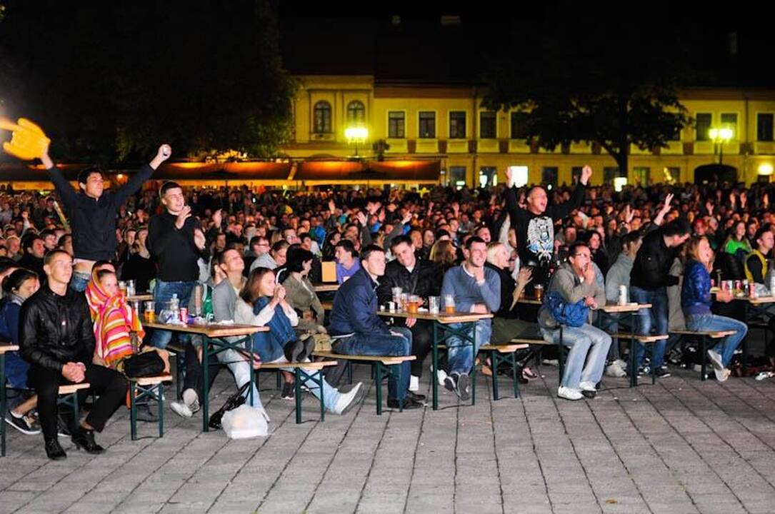 Kauniečiai griausmingai pasitiko krepšinio čempionatą 