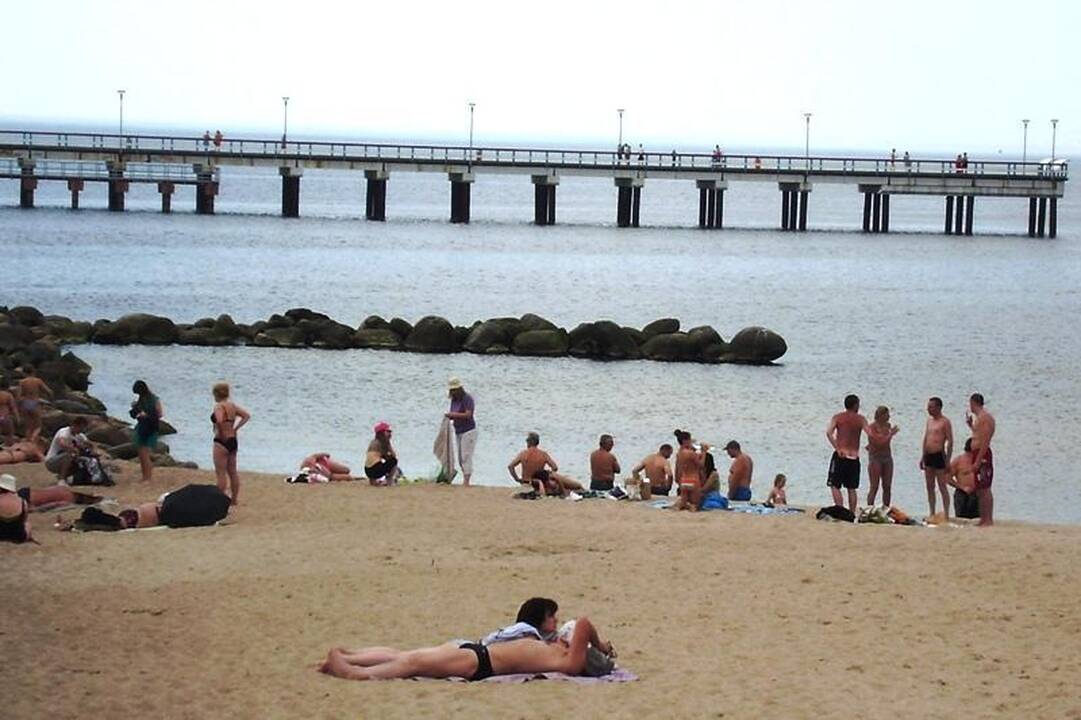 Palanga po savaitgalio: vietoj girtaujančio jaunimo – tėvai su vaikais