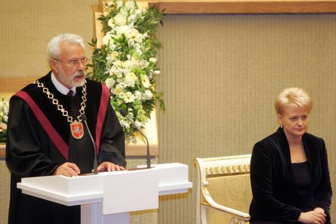 Dalia Grybauskaitė pradėjo eiti prezidento pareigas (papildyta)