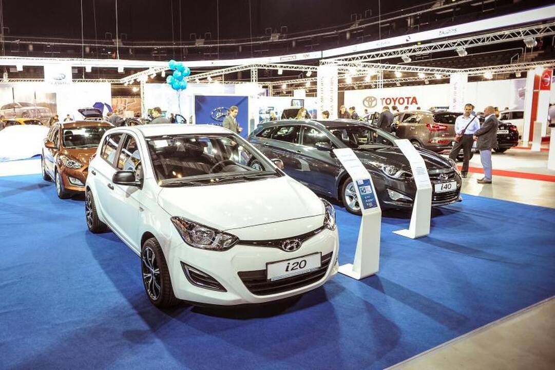 „Žalgirio“ arenoje seilę varvina automobilių gerbėjai