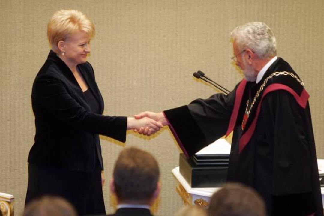 Dalia Grybauskaitė pradėjo eiti prezidento pareigas (papildyta)