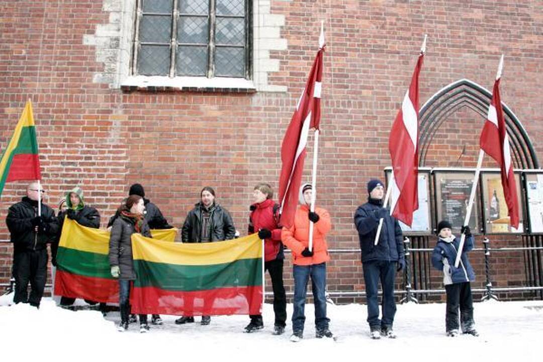 Per SS latvių legiono atminimo renginį Rygoje plevėsavo ir kelios Lietuvos vėliavos