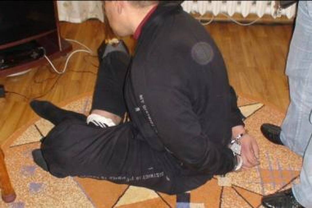 Uostamiesčio pareigūnai demaskavo narkotikų tašką