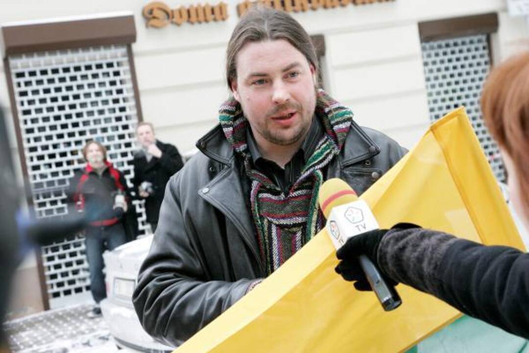 Per SS latvių legiono atminimo renginį Rygoje plevėsavo ir kelios Lietuvos vėliavos