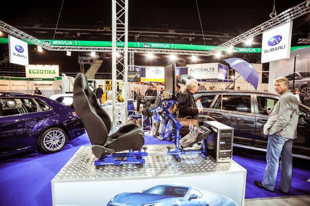 „Žalgirio“ arenoje seilę varvina automobilių gerbėjai
