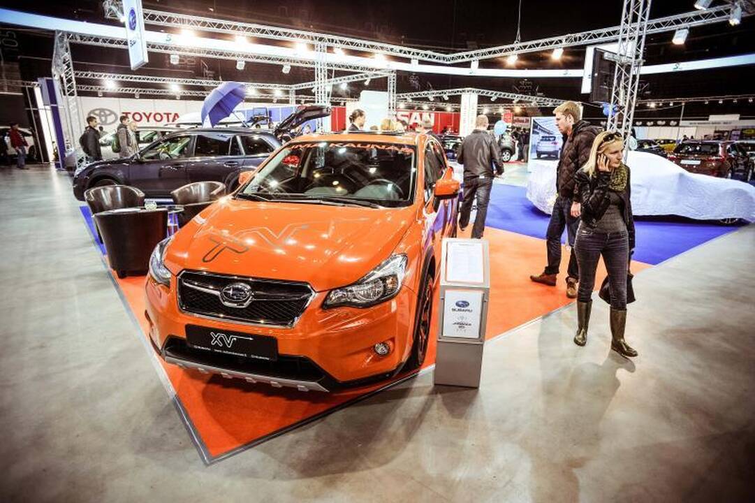 „Žalgirio“ arenoje seilę varvina automobilių gerbėjai