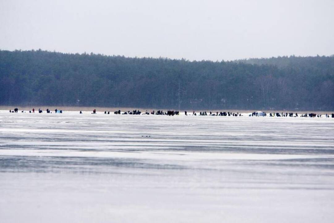 Žvejams ant Kuršių marių gąsdinimai – nė motais 