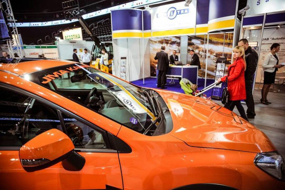„Žalgirio“ arenoje seilę varvina automobilių gerbėjai