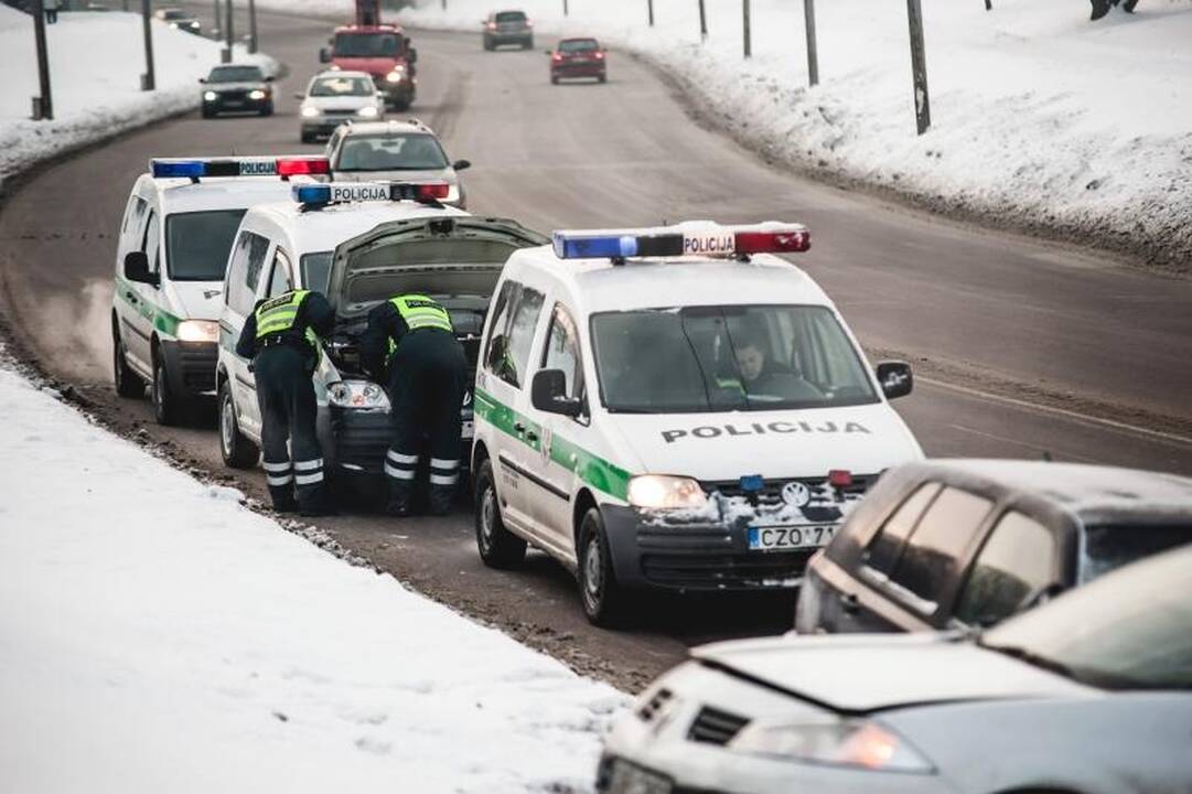 Avarija R. Kalantos gatvėje: vairuotojai išvežti į ligoninę