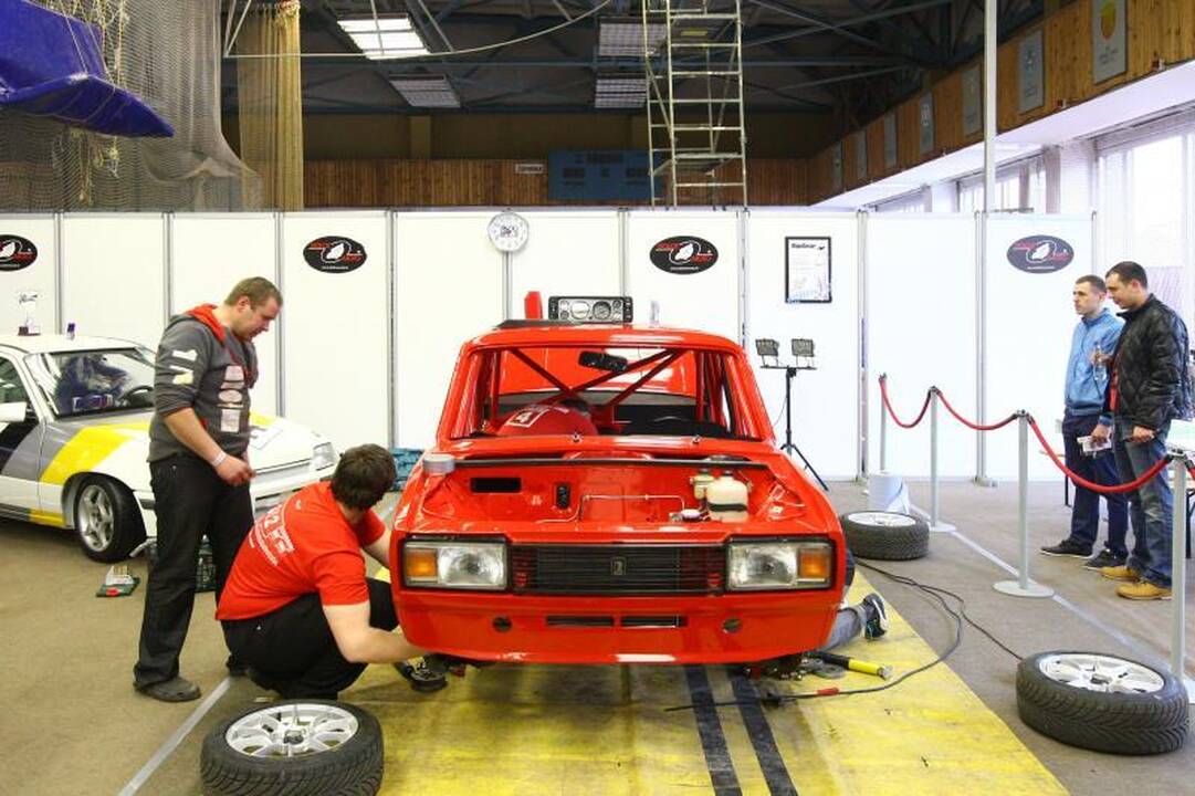 Kaune – pirmoji Lietuvos automobilių ir motociklų sporto paroda