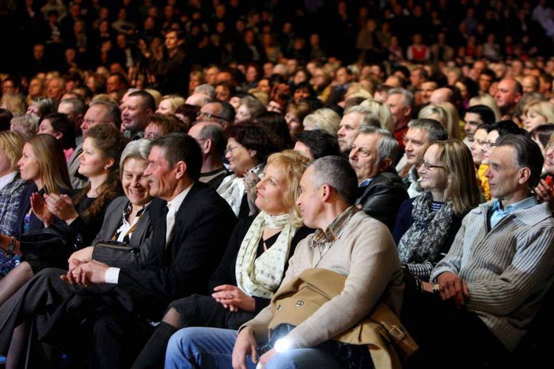 Po energingo koncerto O.Gazmanovas rado jėgų ir krepšiniui 