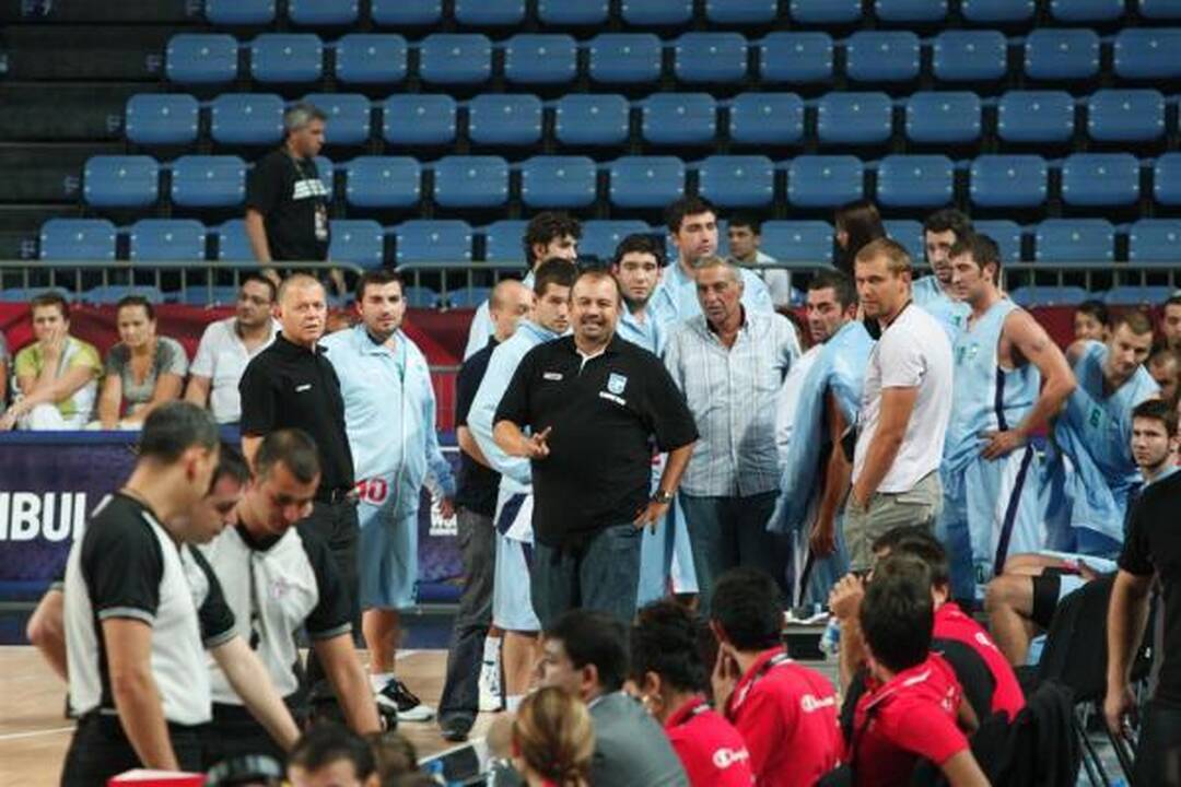 Varžybų išvakarėse Stambulo arenoje dar verda paruošiamieji darbai