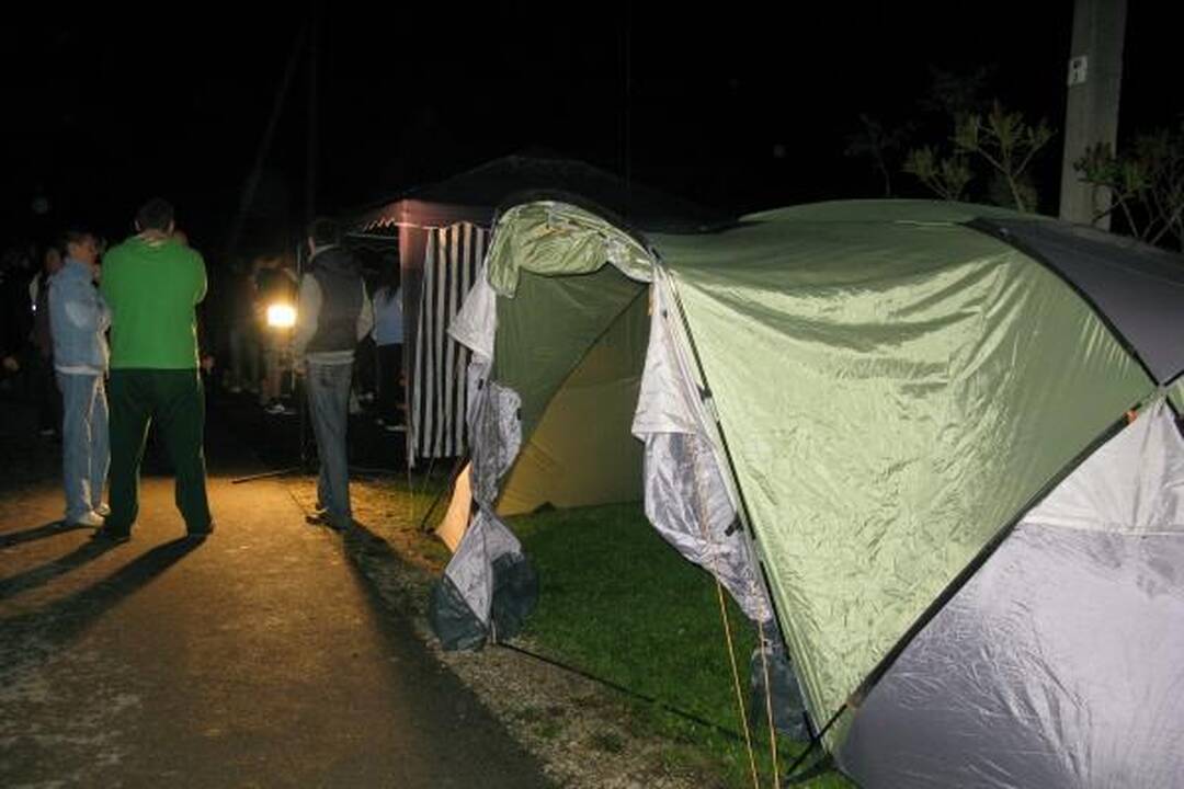 Venckų namus saugantis gyvas žiedas budėjo pernakt (papildyta)