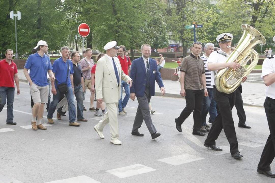 Klaipėdiečiai pagerbė pirmosios odisėjos aplink pasaulį dalyvius