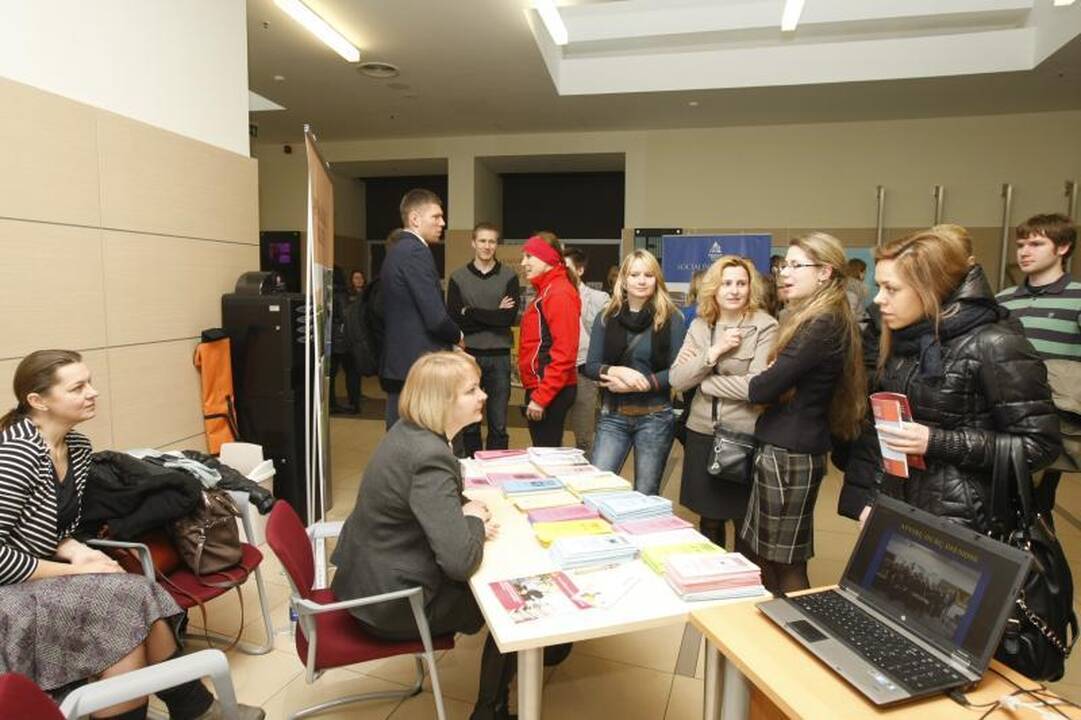 Klaipėdos universitetas moksleivius pakvietė į atvirų durų dieną