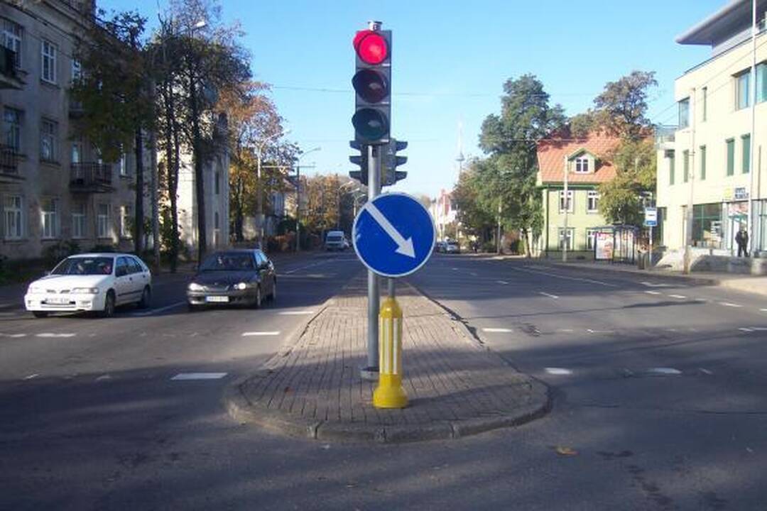 Instruktorius apie avarijų priežastis prie Seimo rūmų sankryžos (komentaras)