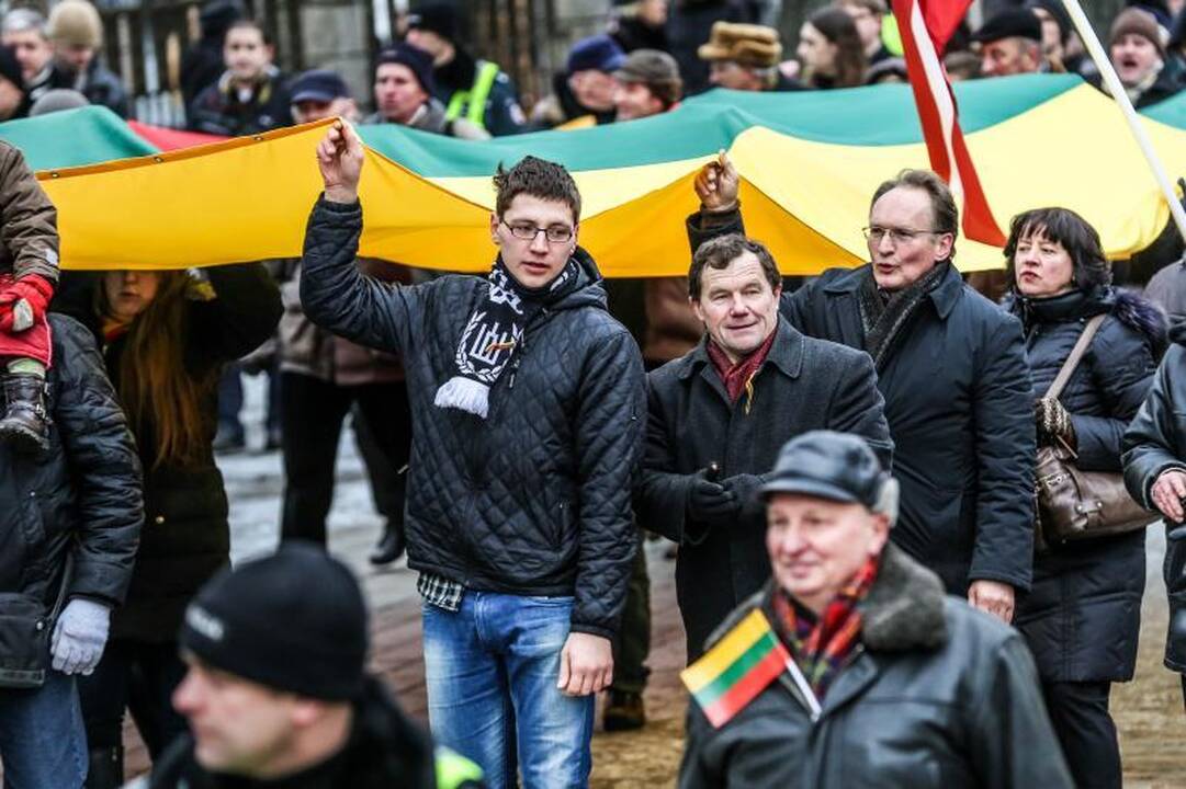 Provokacija nepavyko: tautininkų eitynės baigėsi sugiedojus himną