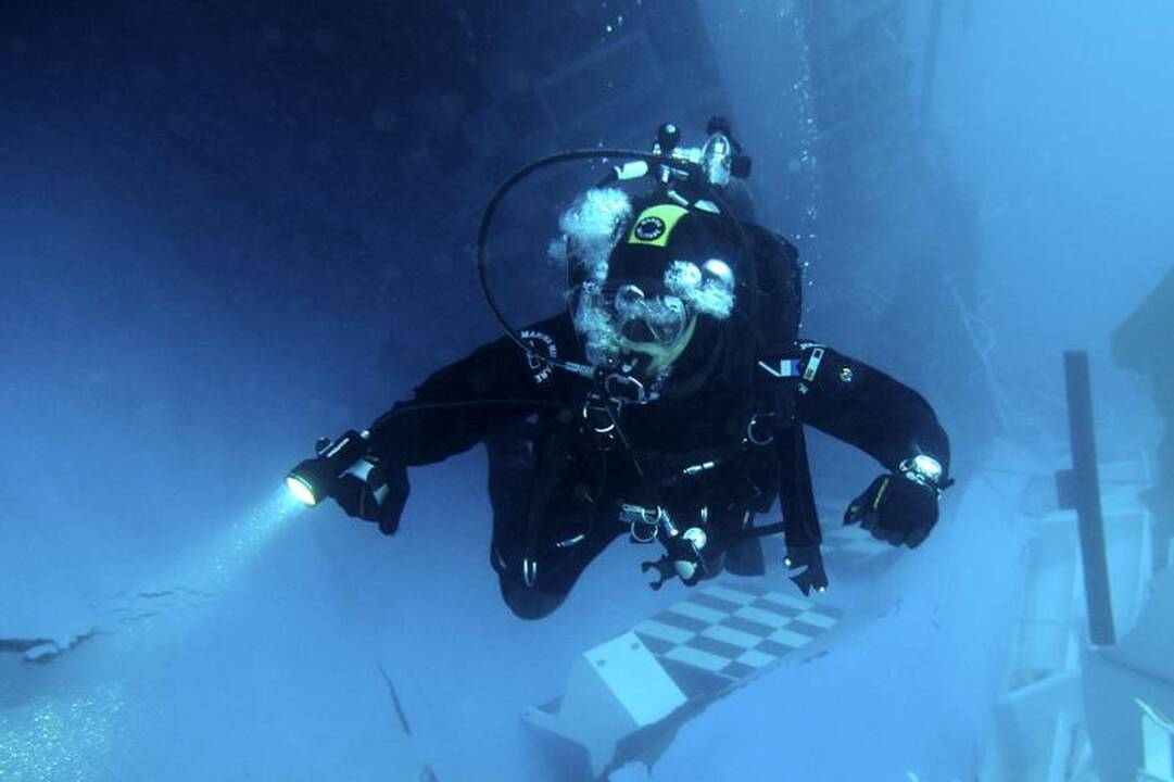 Katastrofą patyrusiame laive „Costa Concordia“ rasti dar du lavonai