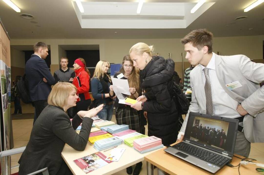 Klaipėdos universitetas moksleivius pakvietė į atvirų durų dieną