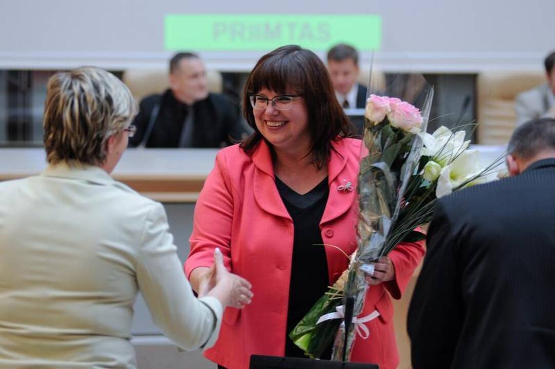 Politinė rokiruotė: D.Ratkelis ir A.Nesteckis apsimainė postais