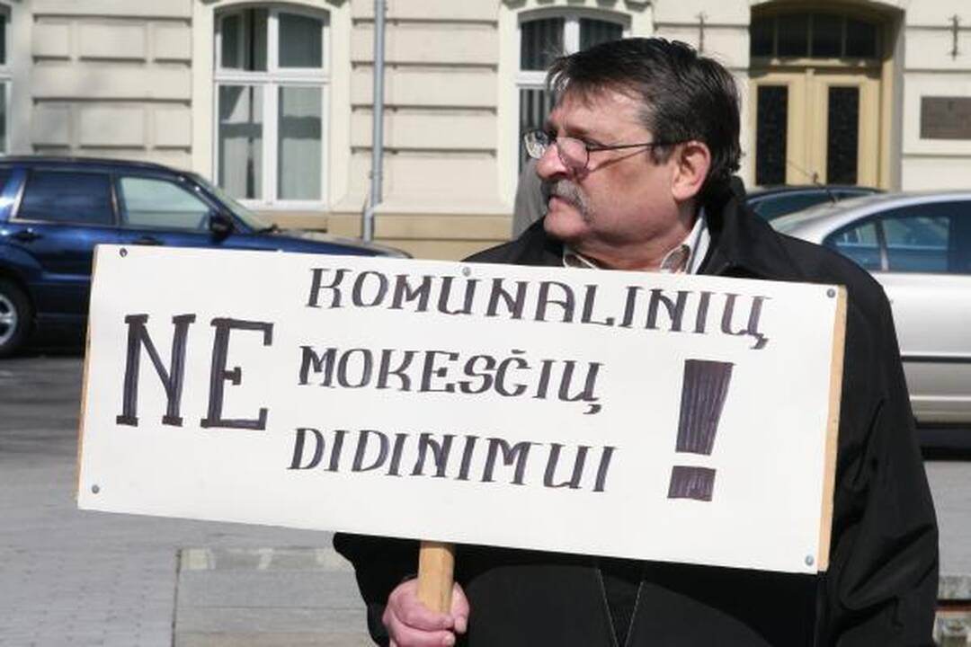 Laivininkystės privatizacija: piketuotojai reikalauja E.Masiulio galvos