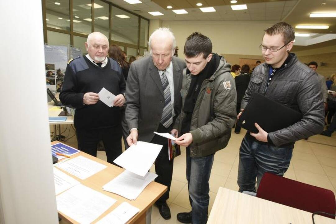 Klaipėdos universitetas moksleivius pakvietė į atvirų durų dieną