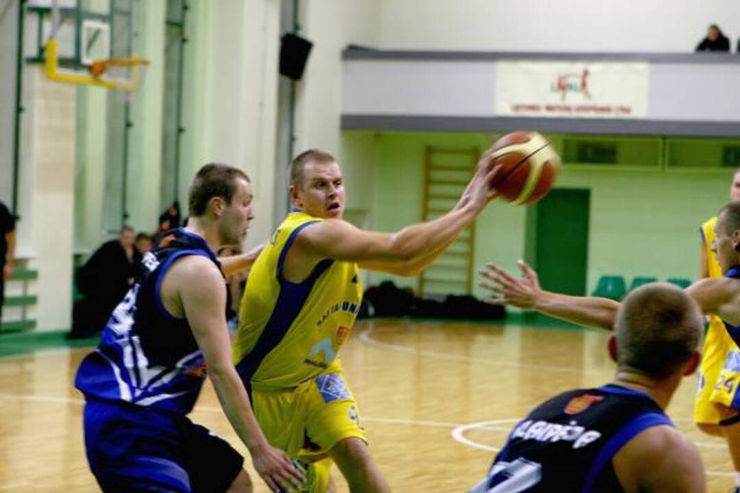 Pajūrio derbyje - „Naftos-Universiteto“ pergalė