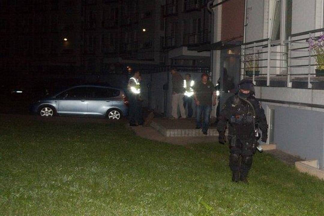 Į patrulius iššovęs girtas vilnietis po derybų pasidavė „Aro“ kovotojams