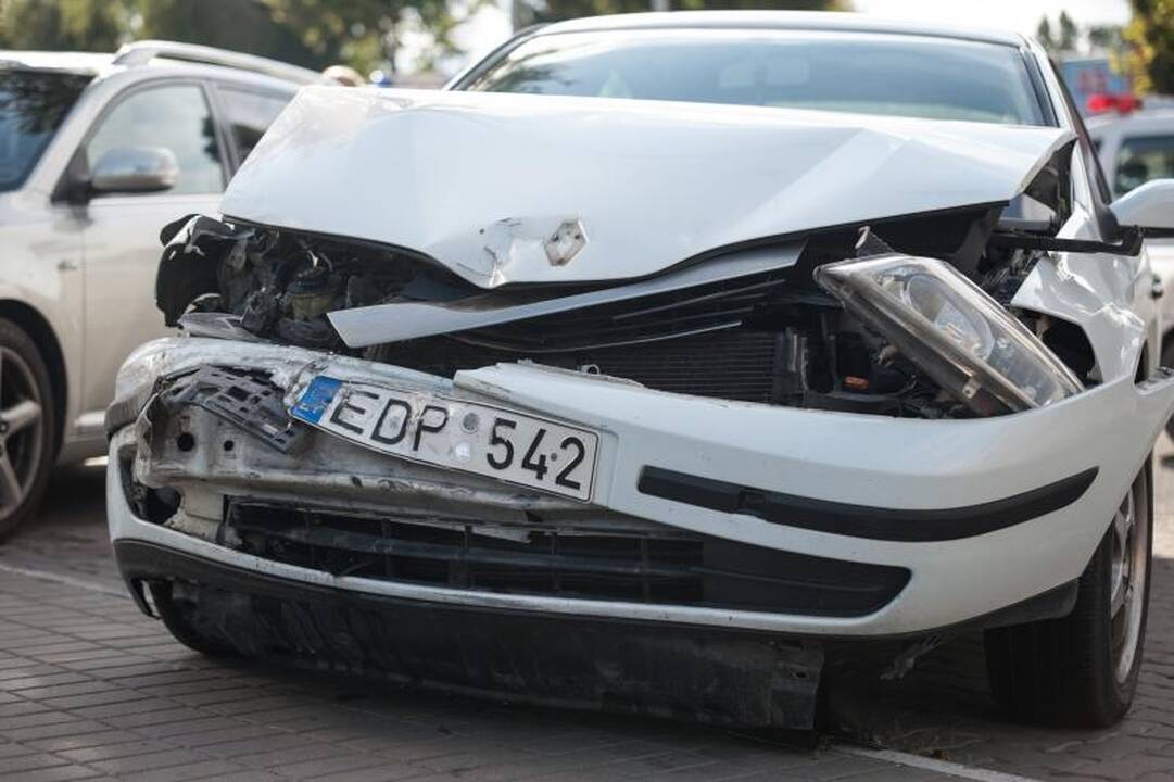 Piko metu Savanorių prospekte susidūrė keturi automobiliai