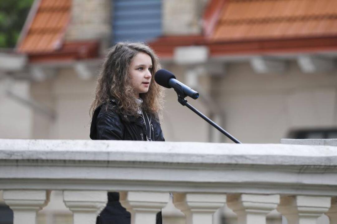 Maironio kūrybą skaitė G.Steponavičius, A.Gelūnas, R.Doveika