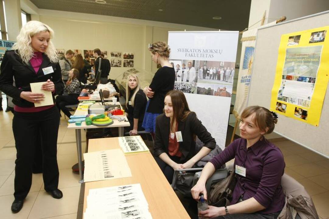 Klaipėdos universitetas moksleivius pakvietė į atvirų durų dieną