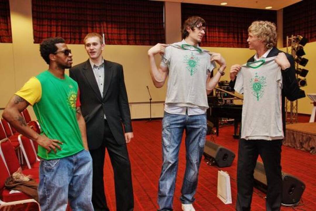 „EuroBasket 2011“: Lietuvos sirgaliams siuvama nauja uniforma