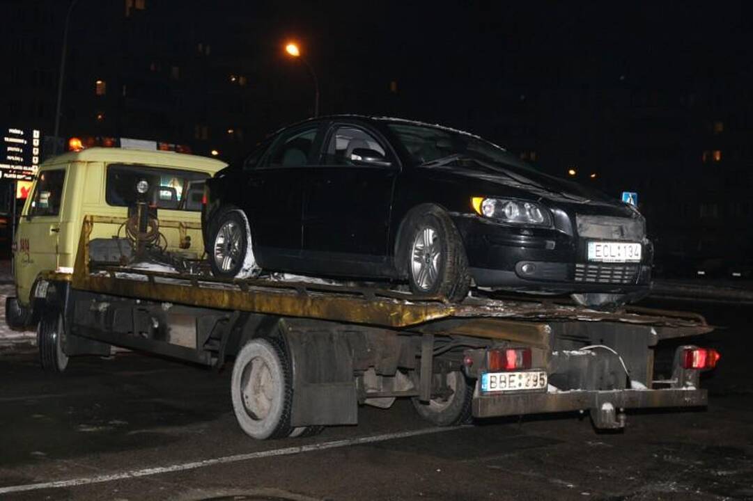 Vilniuje neblaivus vairuotojas sukėlė avariją, nukentėjo trys merginos