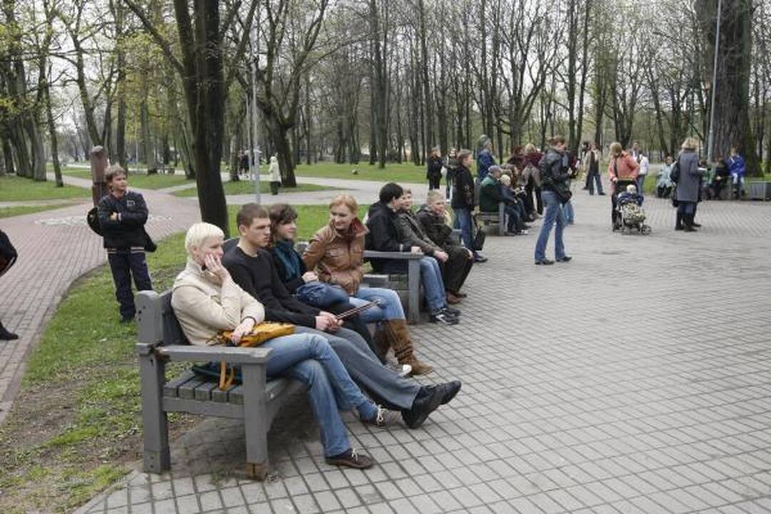 Per Skulptūrų parką riedėjo akmenys
