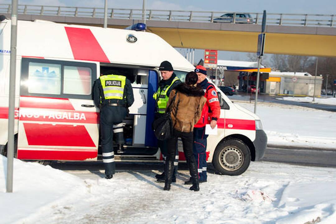Jaguaro vairuotoja Vilniuje partrenkė pėsčiąjį