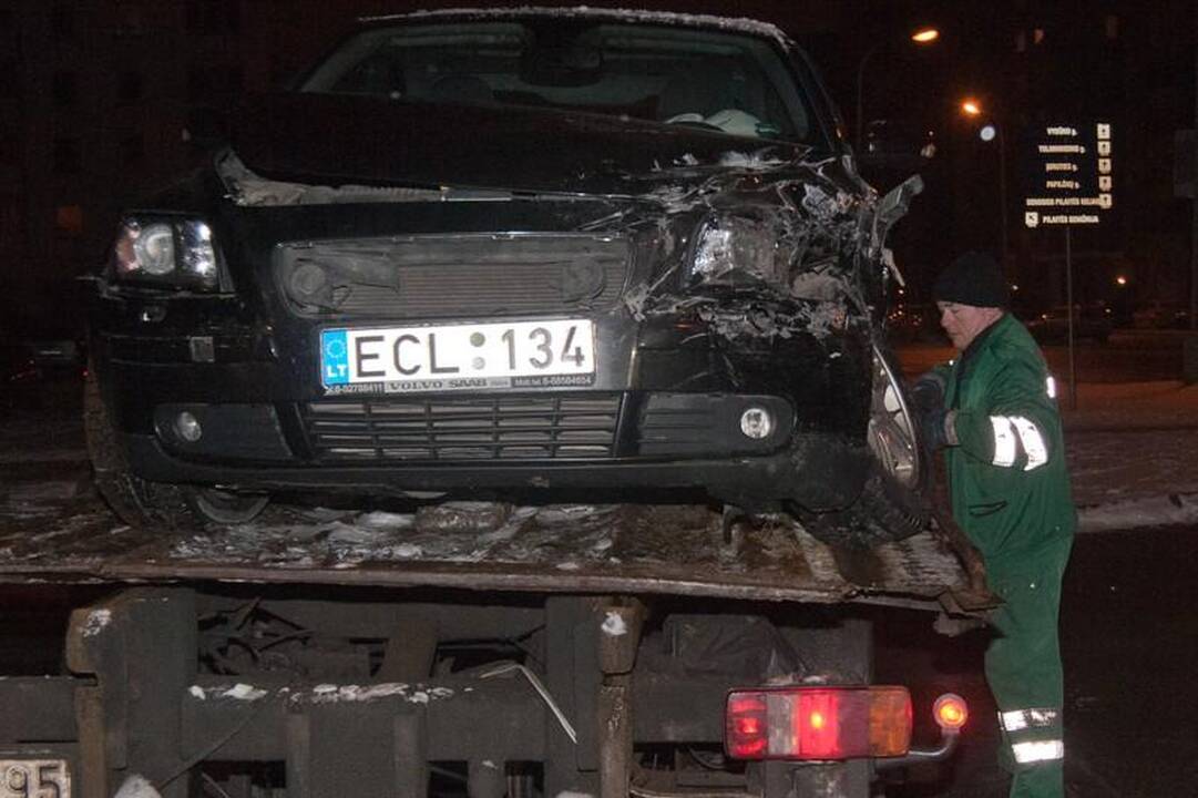 Vilniuje neblaivus vairuotojas sukėlė avariją, nukentėjo trys merginos