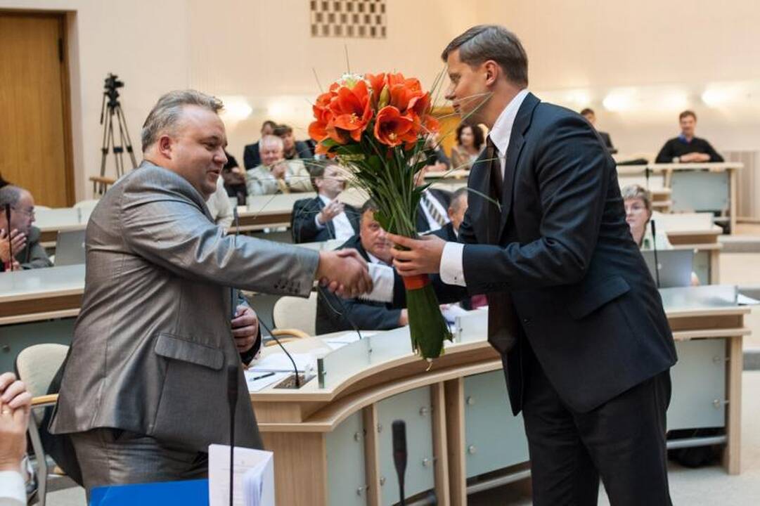 Politinė rokiruotė: D.Ratkelis ir A.Nesteckis apsimainė postais