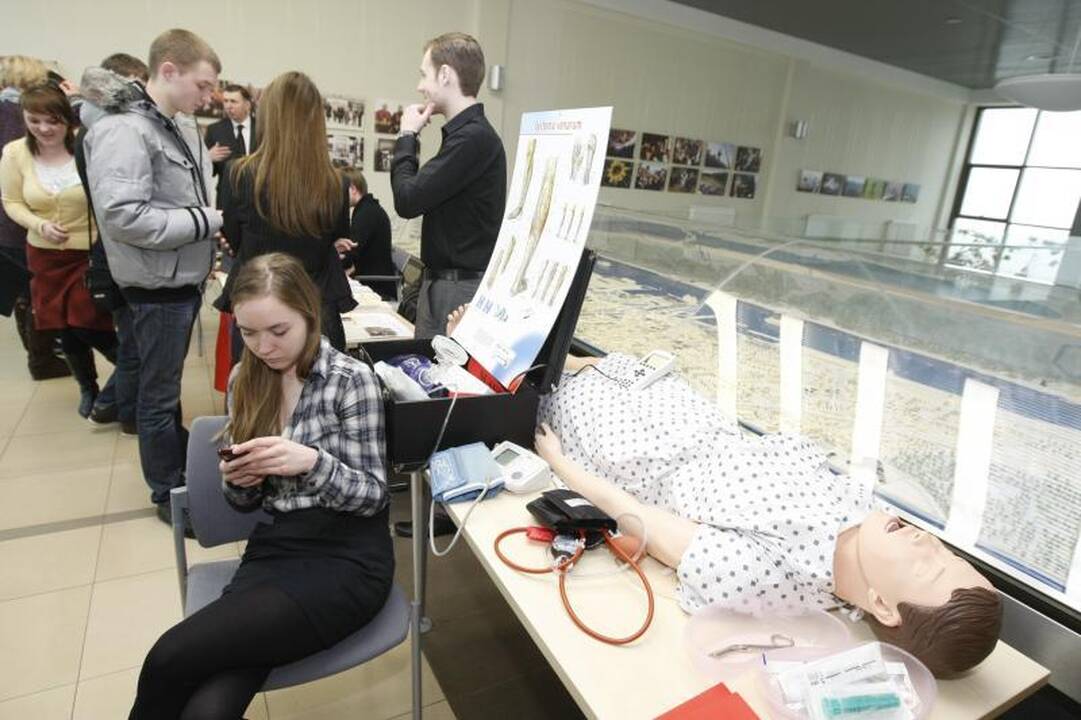 Klaipėdos universitetas moksleivius pakvietė į atvirų durų dieną