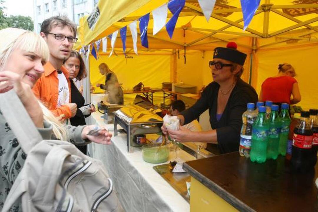 Klaipėdiečiai linksminosi Žvejų gatvės šventėje