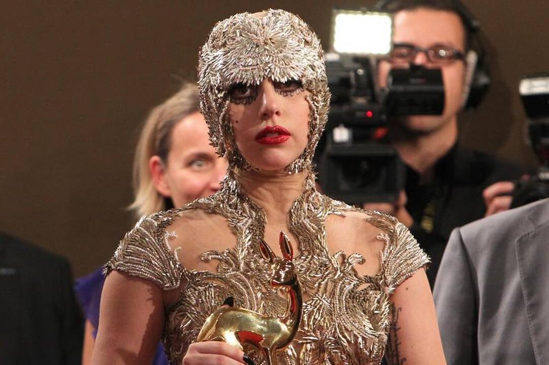 Lady Gagos įvaizdis - „Ferrero Rocher“ saldainis? 