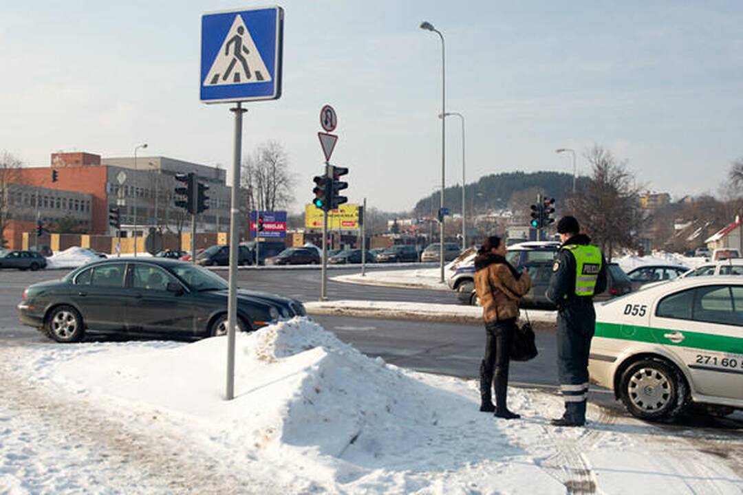 Jaguaro vairuotoja Vilniuje partrenkė pėsčiąjį