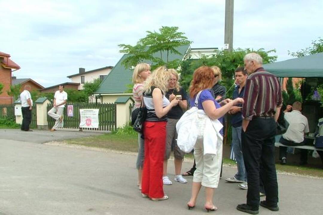D.Kedžio dukrą į susitikimą su motina vėl lydės žmonės