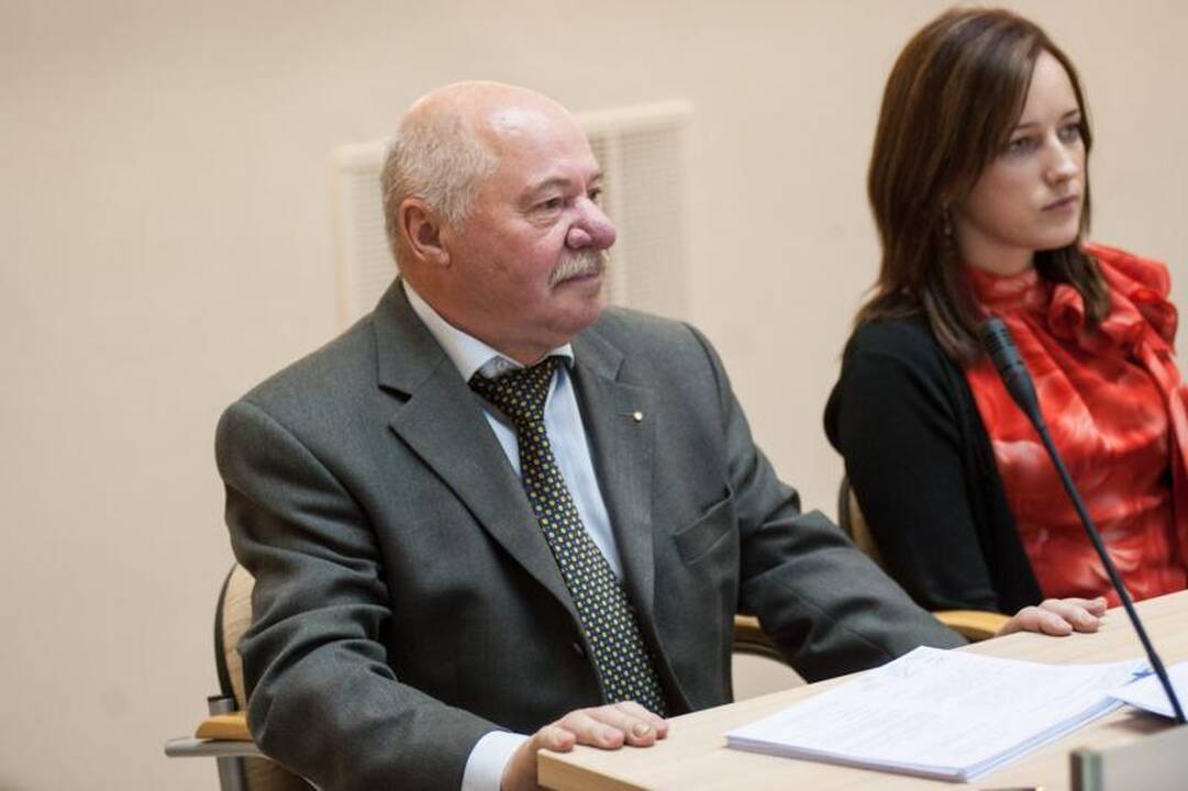 Politinė rokiruotė: D.Ratkelis ir A.Nesteckis apsimainė postais