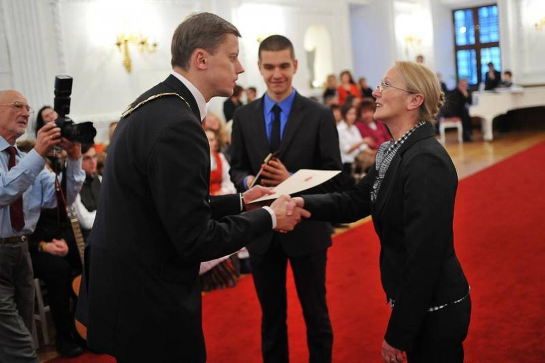 Rotušėje apdovanoti jaunieji menininkai ir sportininkai