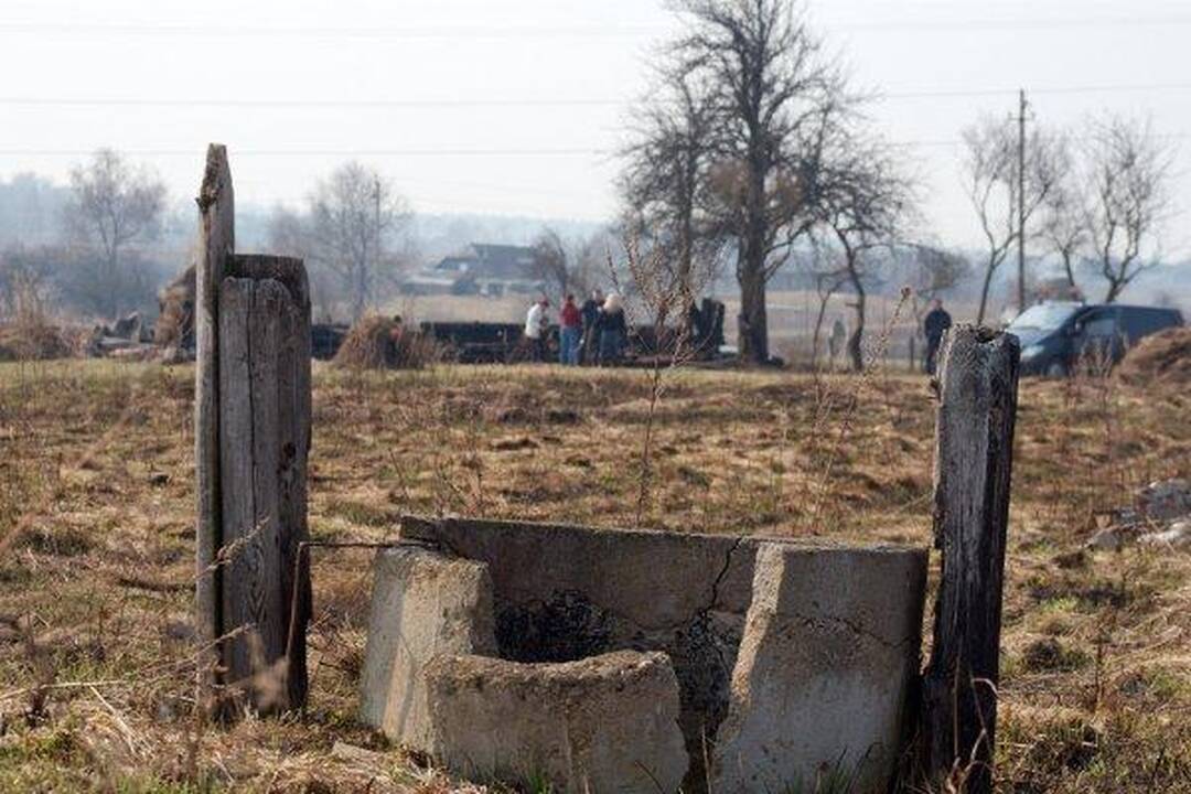  Sudegusioje sodyboje rastas vyriškio kūnas be galvos